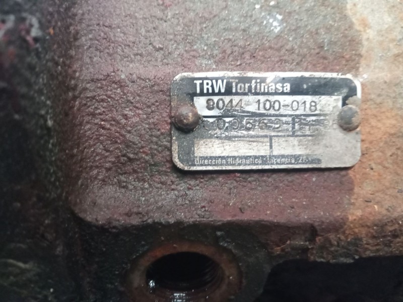 Recambio de caja direccion para renault dg 260.20 referencia OEM IAM 8044100018  