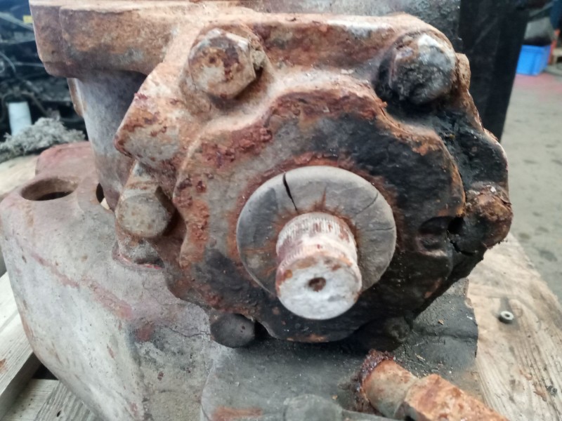 Recambio de caja direccion para renault dg 260.20 referencia OEM IAM 8044100018  