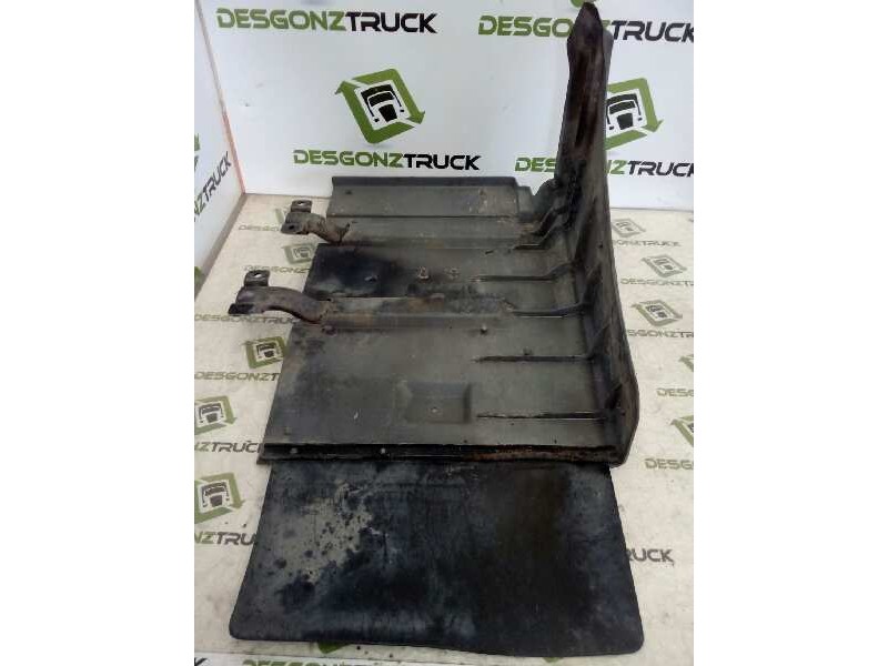 Recambio de guardabarros eje delantero izquierdo para nissan trucks atleon 35.13 referencia OEM IAM   