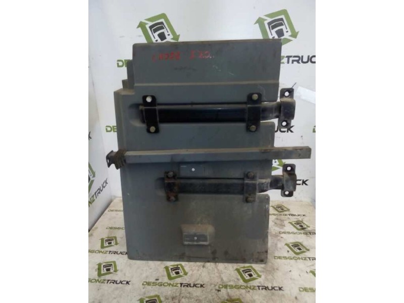 Recambio de guardabarros eje delantero izquierdo para nissan trucks atleon 110 referencia OEM IAM   