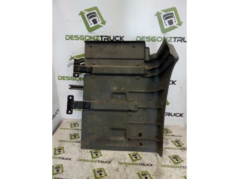 Recambio de guardabarros eje delantero izquierdo para nissan trucks atleon 110 referencia OEM IAM   