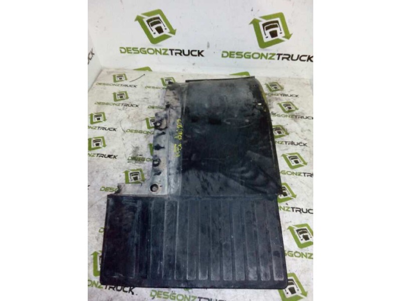 Recambio de guardabarros eje delantero izquierdo para mercedes trucks lk/ln2 1120 (201-211cv) referencia OEM IAM 6738812201  