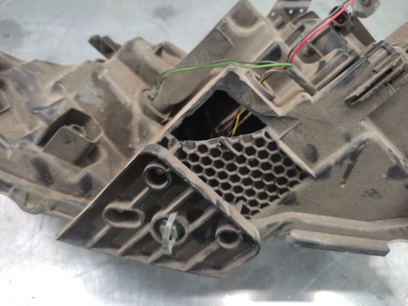 Recambio de faro derecho para nissan qashqai ii suv (j11, j11_) 1.3 dig-t referencia OEM IAM   