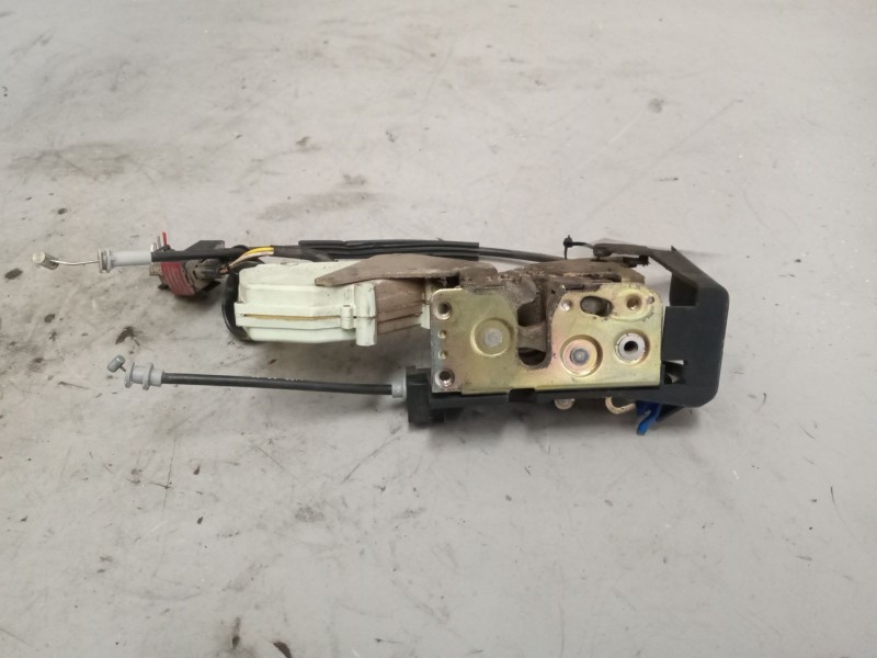 Recambio de cerradura puerta delantera derecha para daf serie lf45.xxx desde 06 referencia OEM IAM 1406624  