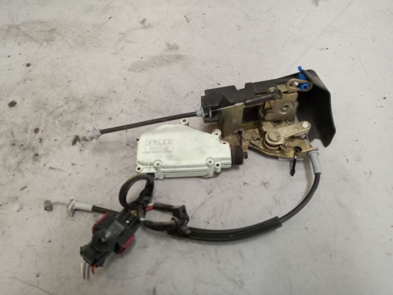 Recambio de cerradura puerta delantera derecha para daf serie lf45.xxx desde 06 referencia OEM IAM 1406624  