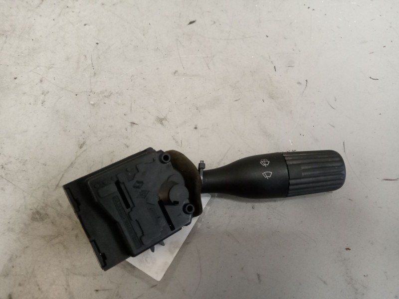 Recambio de mando limpia para daf serie lf45.xxx desde 06 referencia OEM IAM 5001834435  