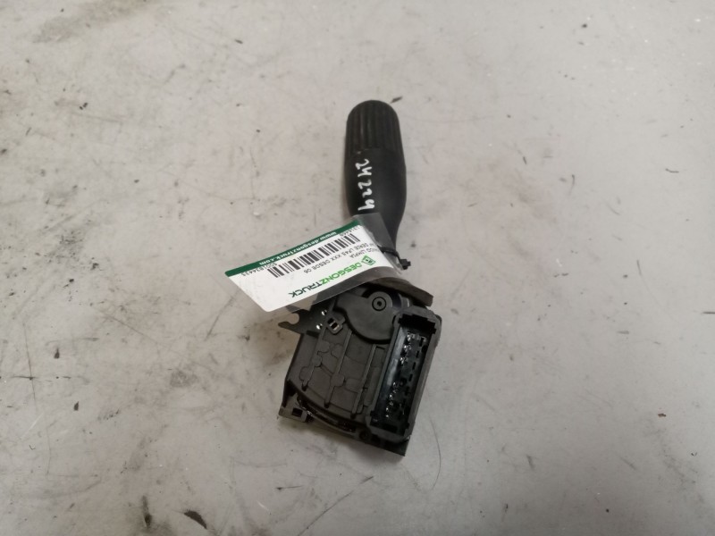 Recambio de mando limpia para daf serie lf45.xxx desde 06 referencia OEM IAM 5001834435  