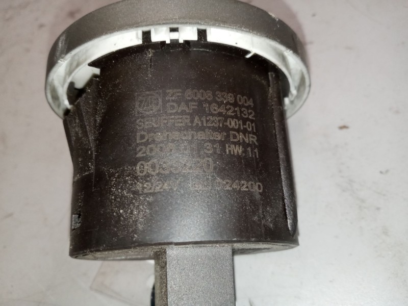 Recambio de mando cambio automatico para daf serie xf105.xxx 12.9 diesel referencia OEM IAM 1642132  