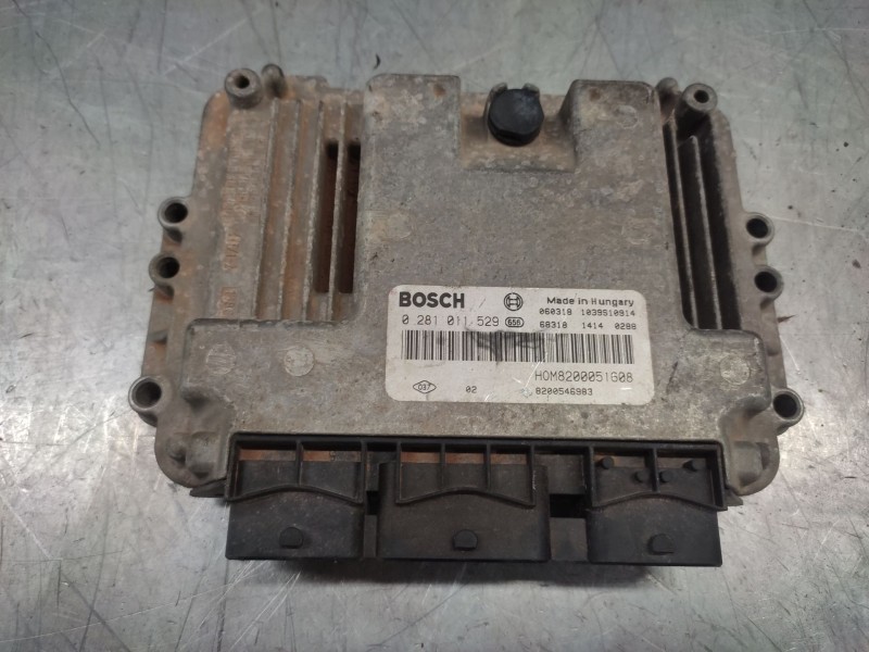 Recambio de centralita motor uce para opel vivaro 1.9 cdti cat (f9q-760 / l08) referencia OEM IAM 0281011529 8200546983 82000516