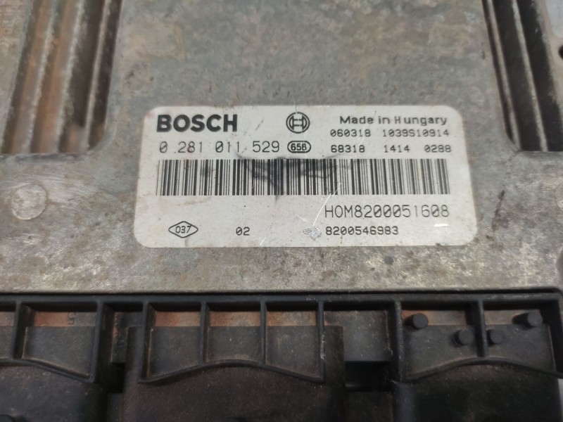 Recambio de centralita motor uce para opel vivaro 1.9 cdti cat (f9q-760 / l08) referencia OEM IAM 0281011529 8200546983 82000516