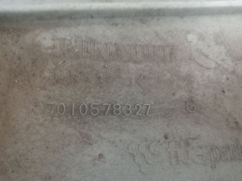 Recambio de puntera paragolpes delantera derecha para renault premium distribution referencia OEM IAM 5010578327  