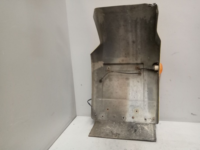 Recambio de guardabarros delantero izquierdo para daf serie lf45.xxx desde 06 referencia OEM IAM 1405039  