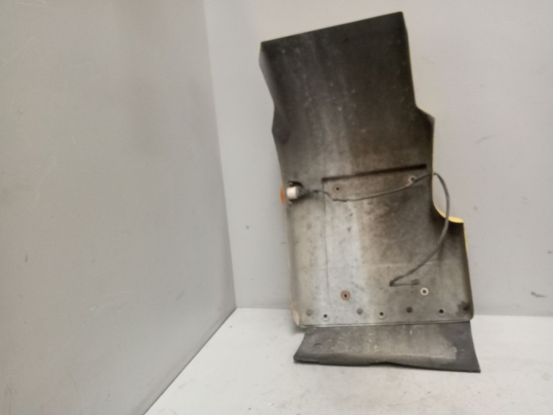 Recambio de guardabarros delantero derecho para daf serie lf45.xxx desde 06 referencia OEM IAM 1405038  