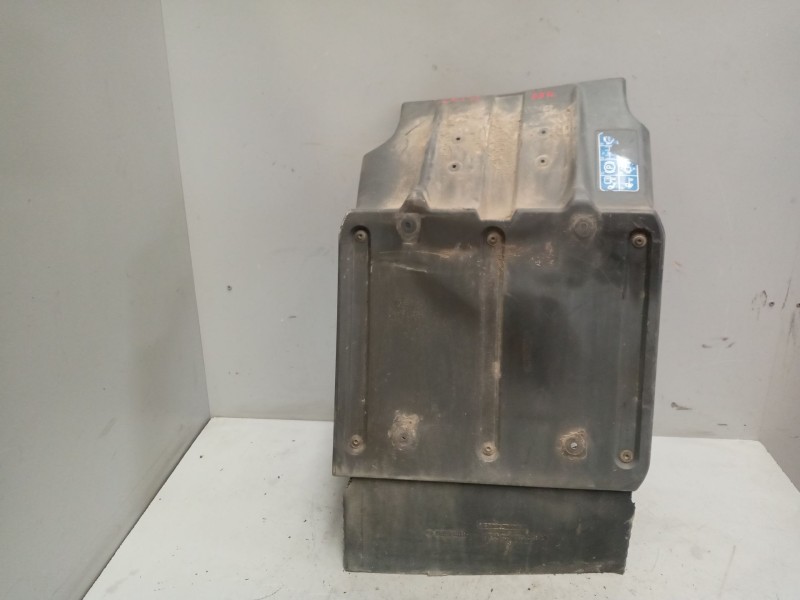 Recambio de guardabarros delantero derecho para man tg - l 12.xxx 4.6 diesel referencia OEM IAM 81664100176  