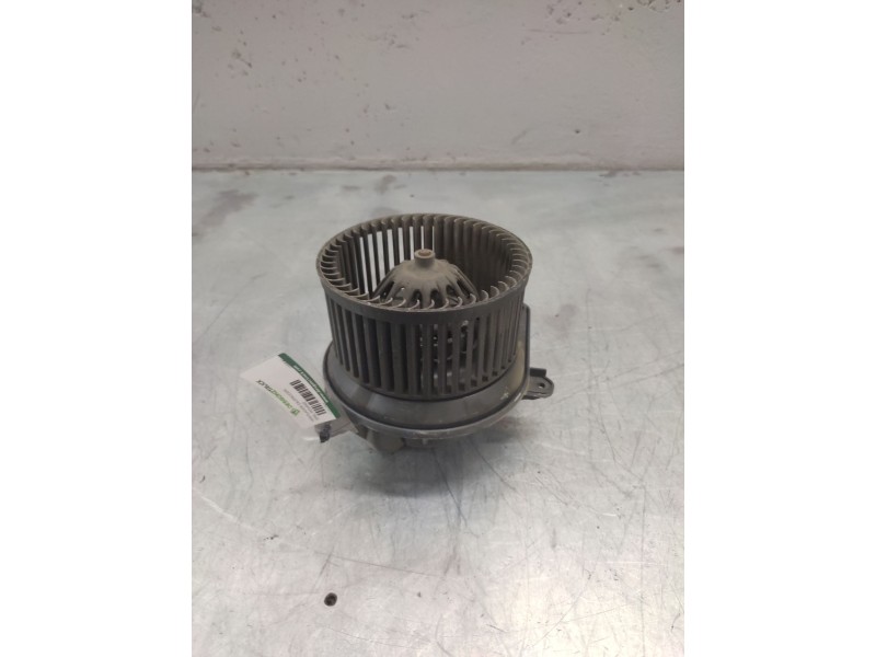 Recambio de ventilador calefaccion para opel movano combi medio 3.5t referencia OEM IAM 059964U  