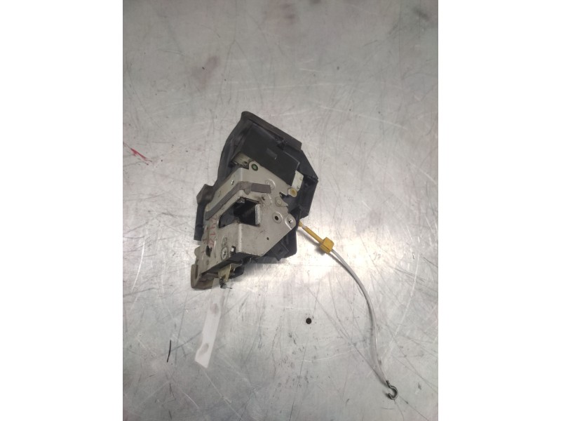 Recambio de cerradura puerta delantera izquierda para bmw serie 5 berlina (e39) 530d referencia OEM IAM 67118352165  4 PINS