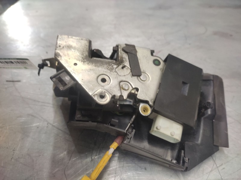 Recambio de cerradura puerta delantera izquierda para bmw serie 5 berlina (e39) 530d referencia OEM IAM 67118352165  4 PINS