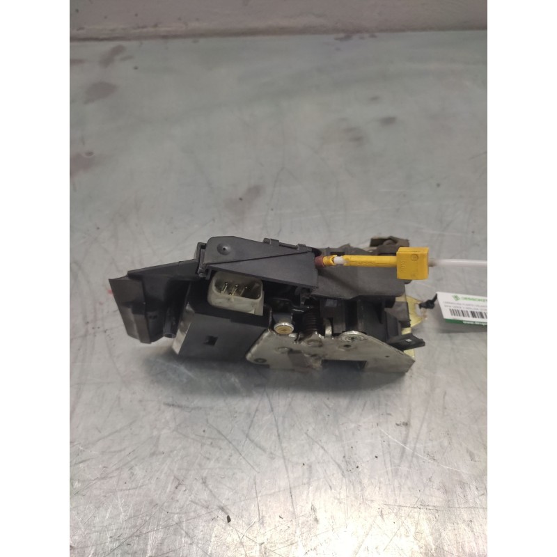 Recambio de cerradura puerta delantera izquierda para bmw serie 5 berlina (e39) 530d referencia OEM IAM 67118352165  4 PINS