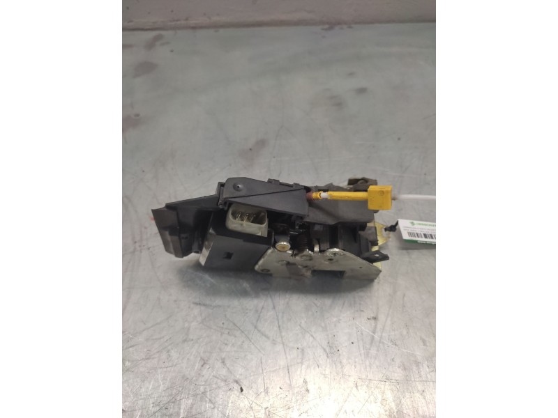 Recambio de cerradura puerta delantera izquierda para bmw serie 5 berlina (e39) 530d referencia OEM IAM 67118352165  4 PINS