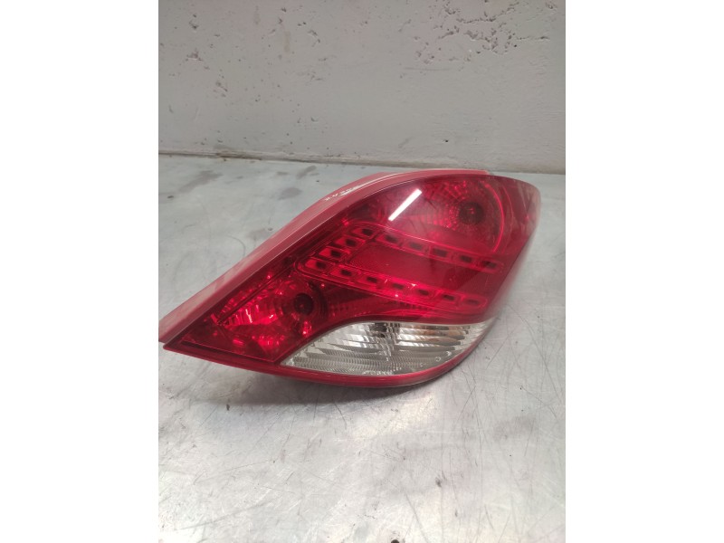 Recambio de piloto trasero derecho para peugeot 207 x-line referencia OEM IAM   