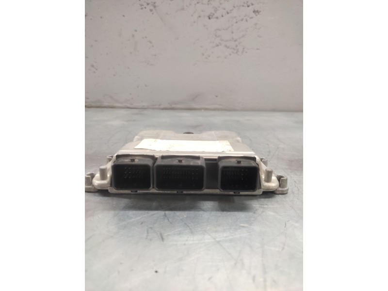 Recambio de centralita motor uce para peugeot 307 (s1) xs referencia OEM IAM 0281011081 9646850580 9647472780