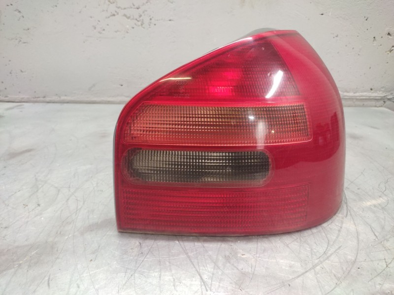 Recambio de piloto trasero derecho para audi a3 (8l) 1.8 ambiente referencia OEM IAM   