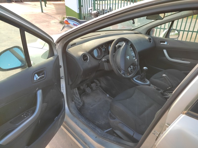 peugeot 308 del año 2008