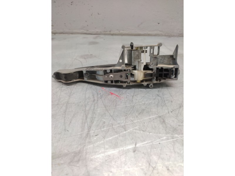 Recambio de maneta exterior delantera derecha para peugeot 207 urban referencia OEM IAM   