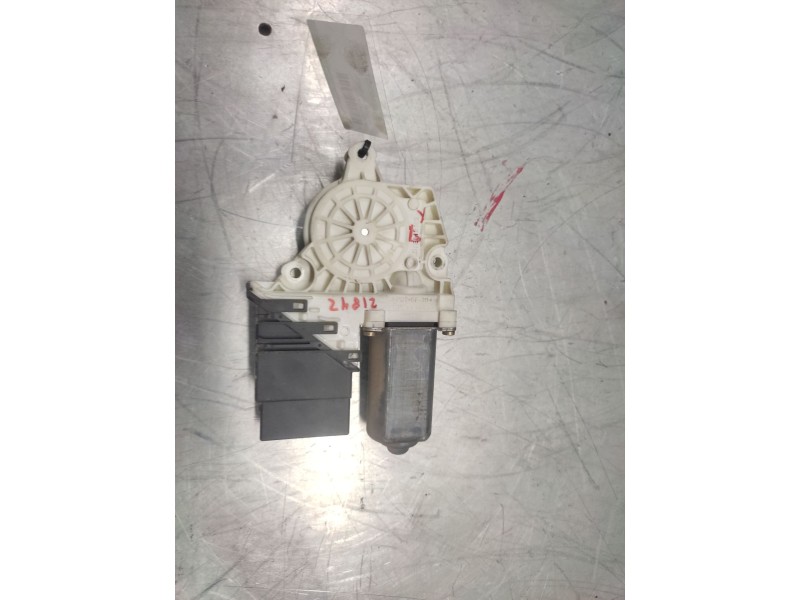 Recambio de motor elevalunas trasero derecho para seat toledo (1m2) signo referencia OEM IAM 9776105407301  
