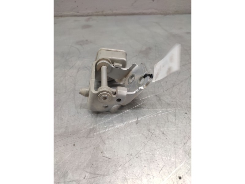 Recambio de bisagra trasera izquierda para peugeot 207 urban referencia OEM IAM   