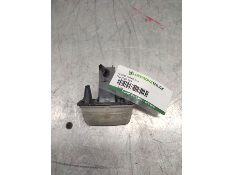 Recambio de piloto matricula para peugeot 207 urban referencia OEM IAM   