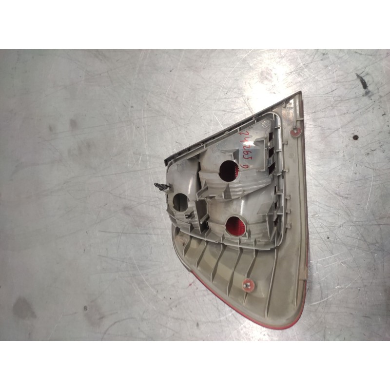 Recambio de piloto trasero derecho para bmw serie 3 berlina (e46) 2.0 16v diesel cat referencia OEM IAM   