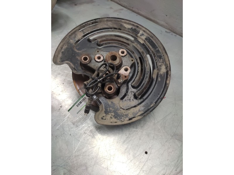 Recambio de buje trasero derecho para opel vivaro 1.9 cdti cat (f9q-760 / l08) referencia OEM IAM   