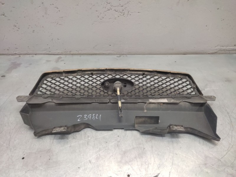 Recambio de rejilla delantera central para ford focus berlina (cap) ambiente (d) referencia OEM IAM   