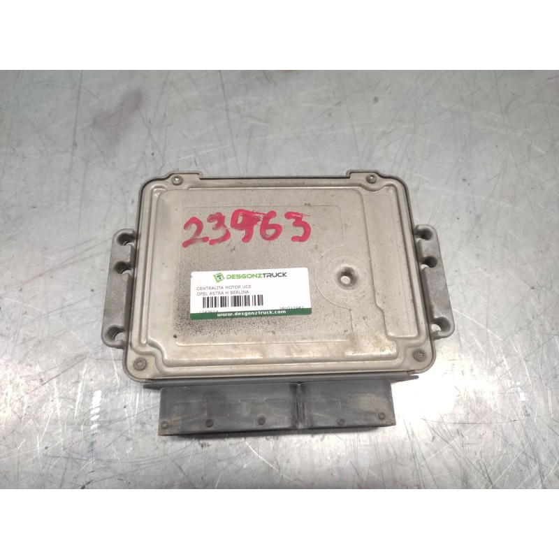 Recambio de centralita motor uce para opel astra h berlina 1.7 16v cdti referencia OEM IAM 281011943  