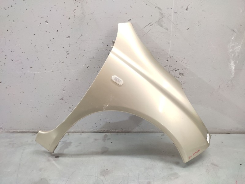 Recambio de aleta delantera derecha para nissan micra (k12e) acenta referencia OEM IAM   