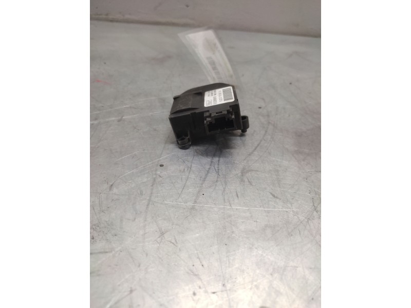 Recambio de motor apertura trampillas climatizador para peugeot 207 urban referencia OEM IAM N102069N  6 PINS