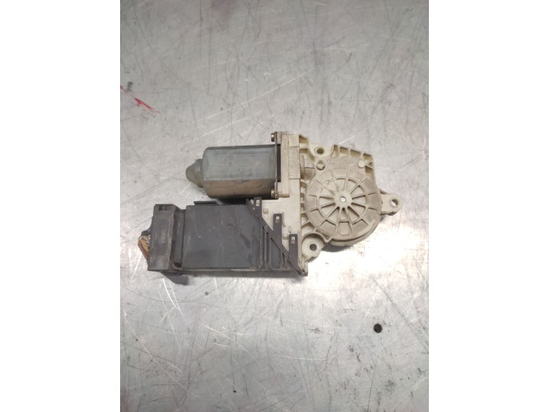 Recambio de motor elevalunas delantero izquierdo para seat leon (1m1) 1.9 tdi referencia OEM IAM   
