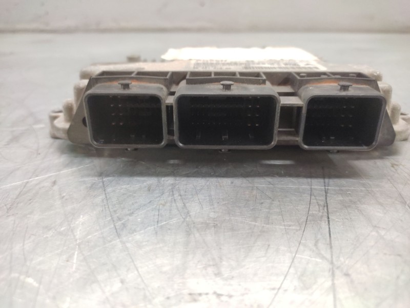 Recambio de centralita motor uce para peugeot 307 (s1) xr clim plus referencia OEM IAM 281011627  