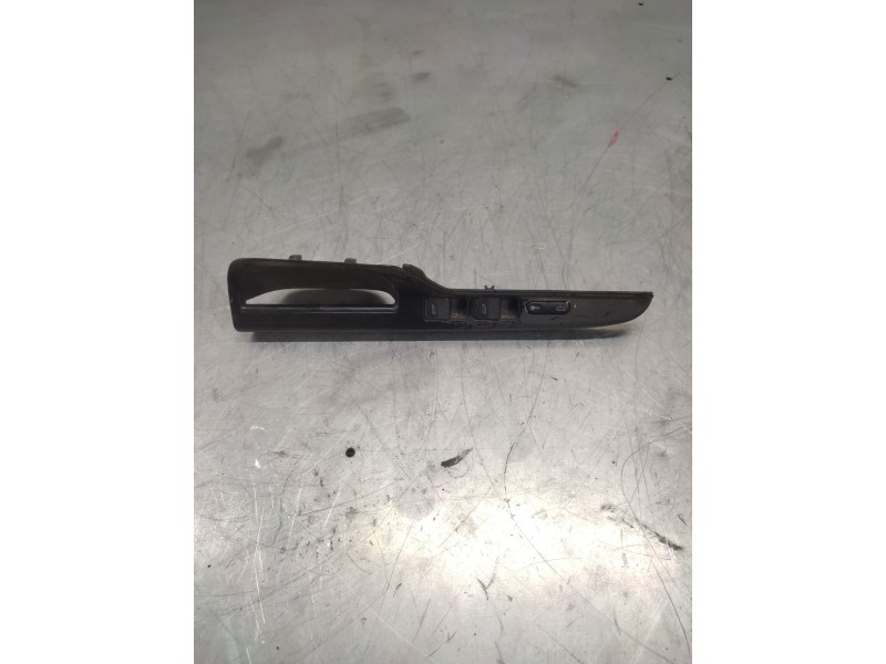 Recambio de mando elevalunas delantero izquierdo para seat cordoba berlina (6k2) stella referencia OEM IAM   