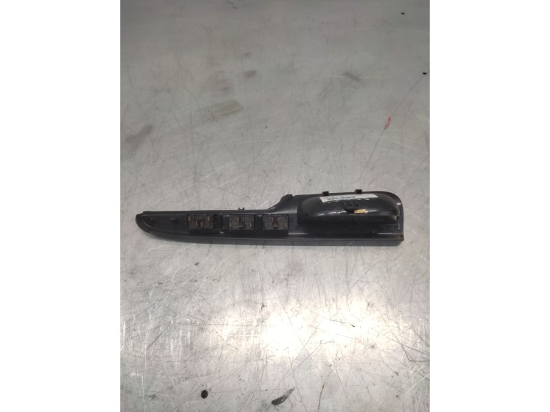 Recambio de mando elevalunas delantero izquierdo para seat cordoba berlina (6k2) stella referencia OEM IAM   