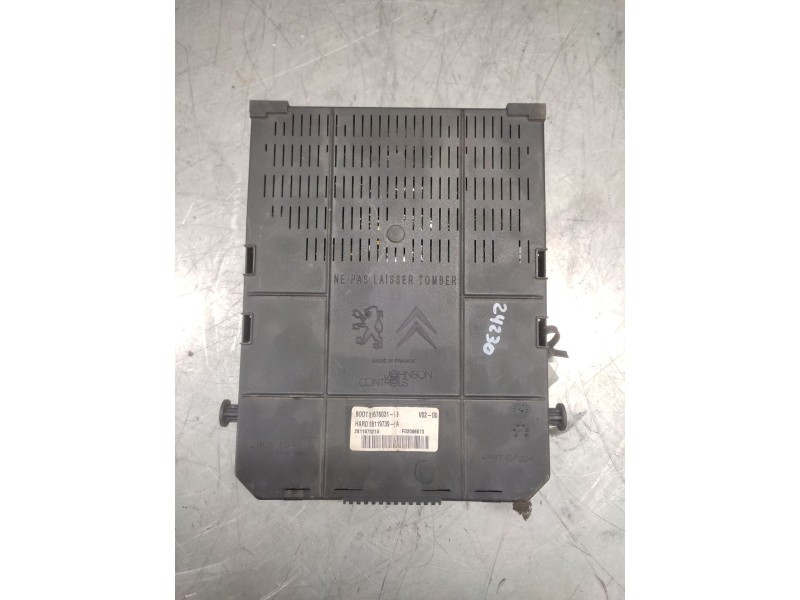 Recambio de caja reles / fusibles para peugeot 307 sw (3h) 1.6 16v referencia OEM IAM 281197321A  