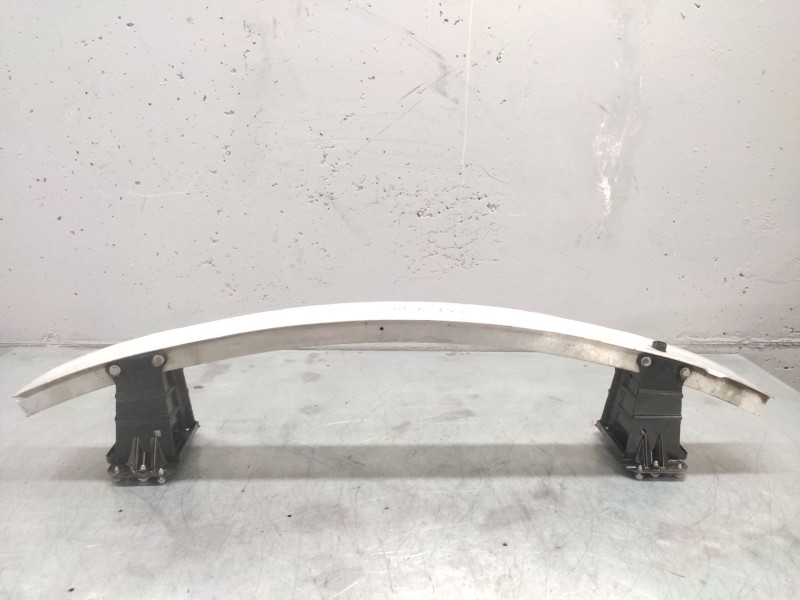 Recambio de refuerzo paragolpes delantero para mercedes-benz clase b (w245) 180 cdi (245.207) referencia OEM IAM   