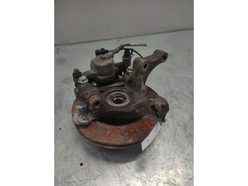 Recambio de mangueta delantera derecha para mercedes-benz vito marco polo (638) 112 cdi referencia OEM IAM   