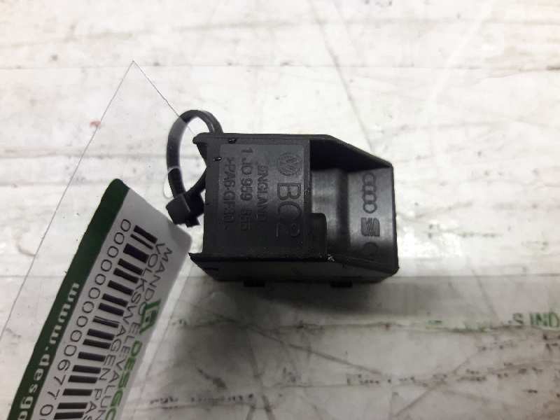Recambio de mando elevalunas trasero derecho para volkswagen passat berlina (3b3) 1.9 tdi referencia OEM IAM 1J0959855  