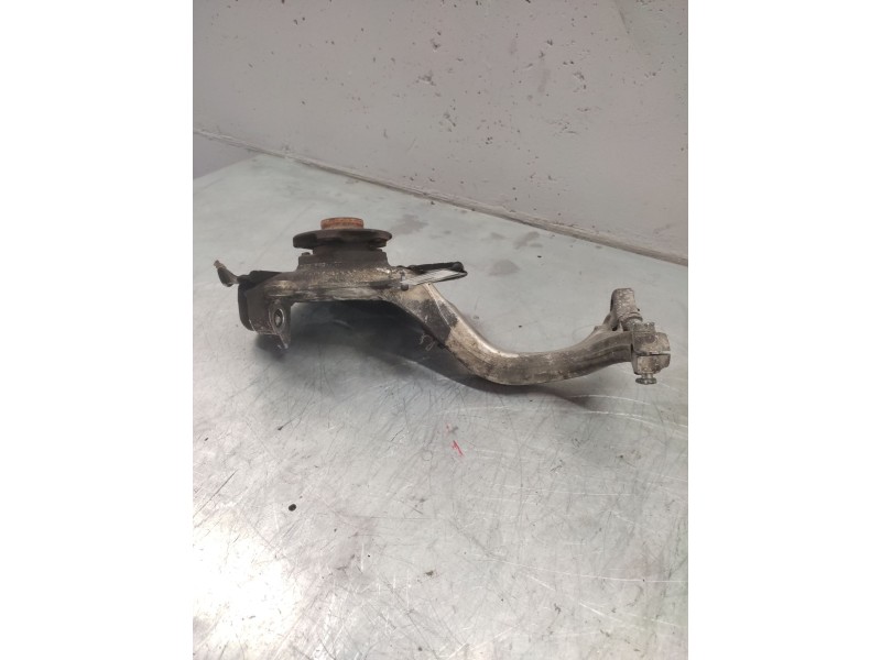 Recambio de mangueta delantera izquierda para audi a4 berlina (8e) 1.9 tdi (96kw) referencia OEM IAM   