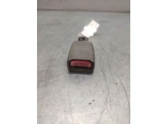 Recambio de enganche de cinturon delantero derecho para daewoo nubira berlina cdx referencia OEM IAM    2