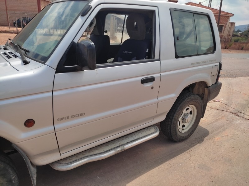 mitsubishi galloper (hyundai) del año 2002