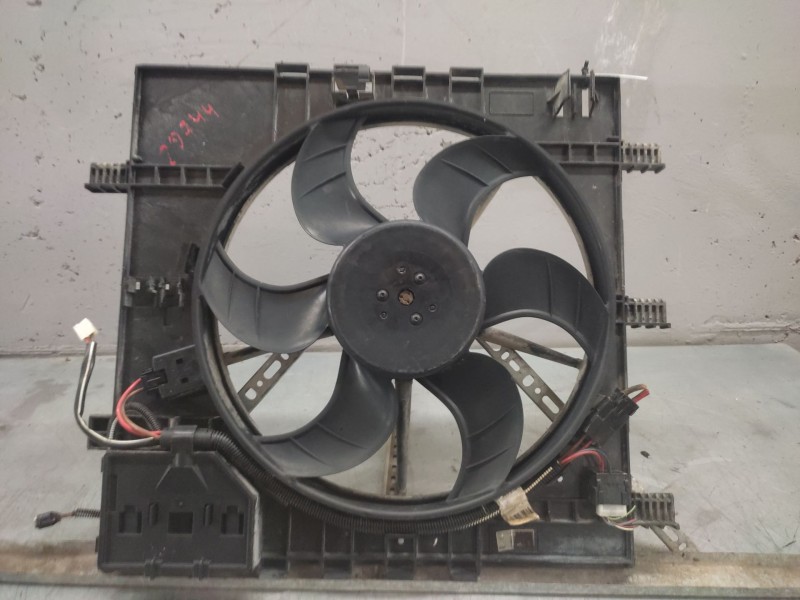 Recambio de electroventilador para mercedes-benz vito (w638) combi referencia OEM IAM 6385004800  