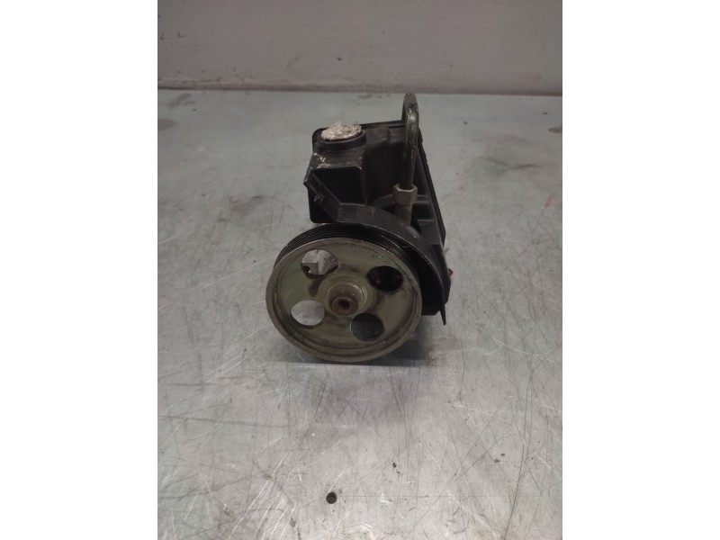 Recambio de bomba servodireccion para peugeot 308 sw confort referencia OEM IAM 9636320580  